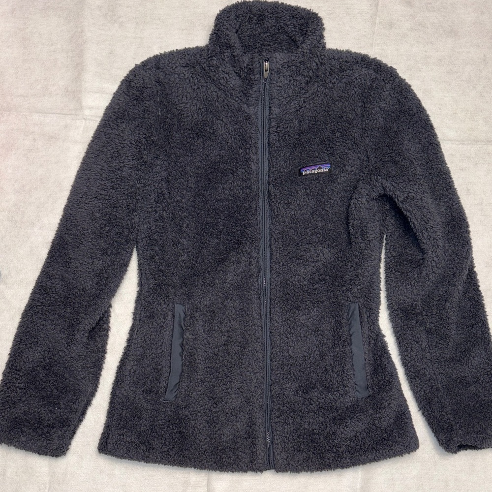 Patagonia XS Women's Charcoal Teddy Jacket